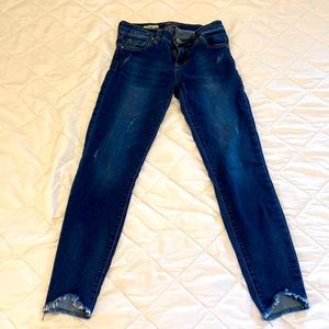 Kut from the Kloth dark wash size 2 Connie ankle skinny